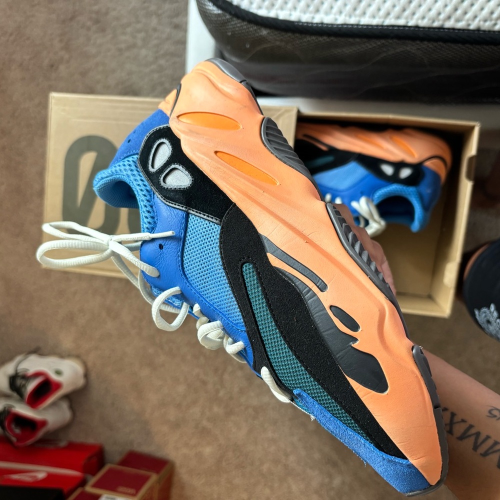 Yeezys Size 9 brand new with shoe box